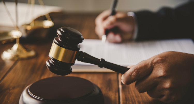 Pinnacle Hip Implant Lawsuits Closing in on a Settlement