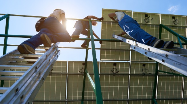 Construction Industry: Falls from Ladders